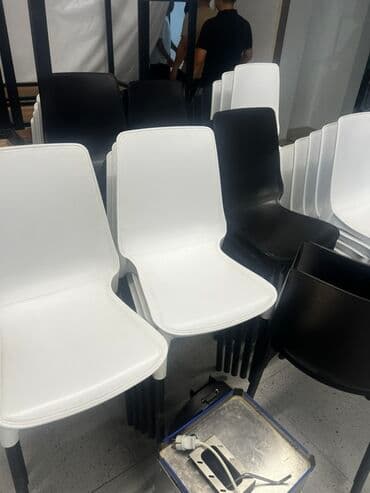 пластмассовые стулья для кафе: Табуретка, Б/у, Пластик, Не раскладной — 1