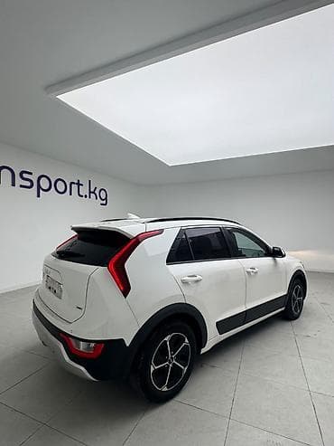Kia Niro: 2022 г., 1.6 л, Автомат, Гибрид, Кроссовер — 2