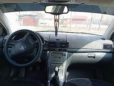 s class w220: Toyota Avensis: 2003 г., 1.8 л, Механика, Бензин, Универсал — 3