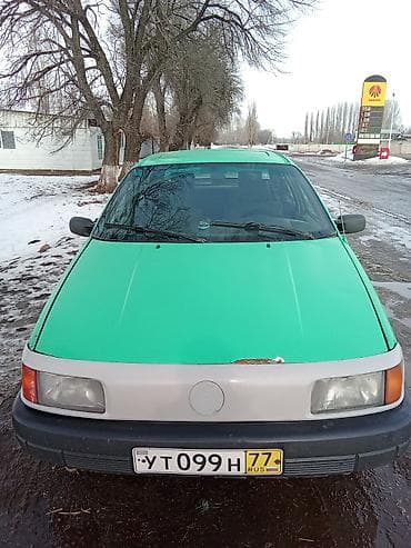 honda cr: Volkswagen Passat: 1990 г. — 1