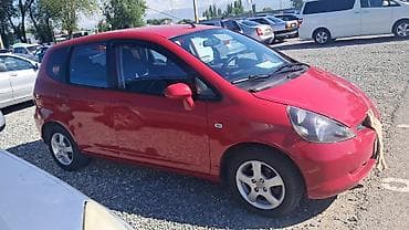 Honda Fit: 2008 г., 1.4 л, Автомат, Бензин, Хэтчбэк
