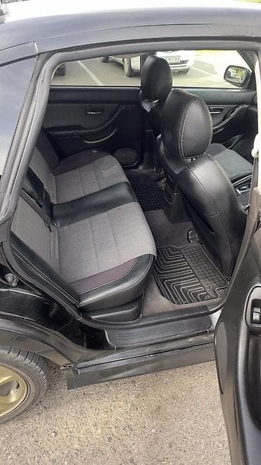 линкольн таун кар: Subaru Legacy: 2000 г., 2 л, Автомат, Бензин, Седан — 4