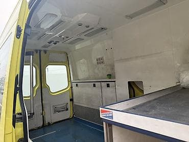 авто в такси: Mercedes-Benz Спринтер: 2010 г., 2.2 л, Типтроник, Дизель, Фургон — 6