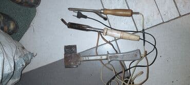 Пояльникплойка утюжок-200 сом. Домкрат -200 сом. Домкрат-200сом