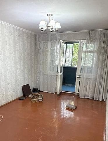 104: 1 комната, 33 м², 104 серия, 1 этаж, Старый ремонт — 1