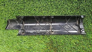 решотка 211: Решетка радиатора BMW 2003 г., Б/у, Оригинал — 2