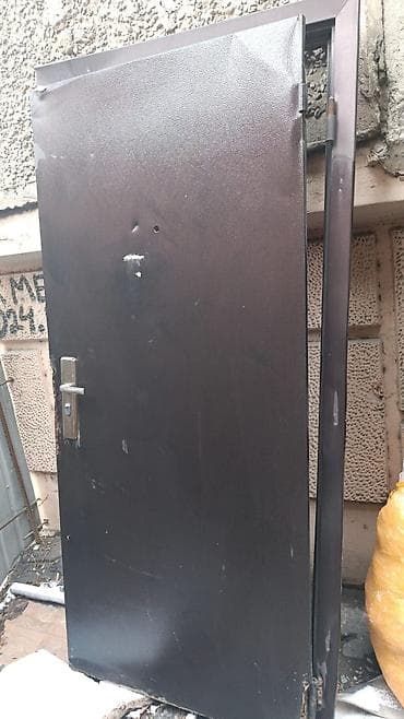 уплатнитель: Дверь для хозяйственных помещений и складов, Б/у, Металлическая, Одностворчатая — 3