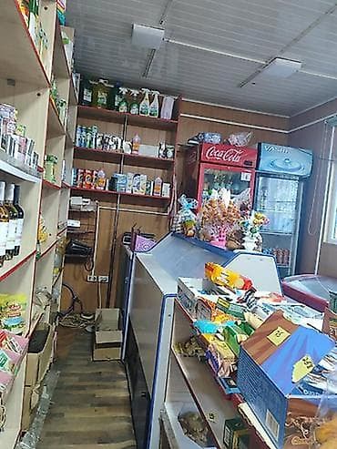 Коммерческая недвижимость: Район Киргизия-1 Сдается павильон - магазин Площадь: 15м2 С — 1