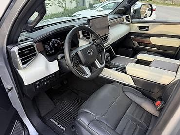 360: Toyota Sequoia: 2023 г., 3.5 л, Автомат, Гибрид, Внедорожник — 7