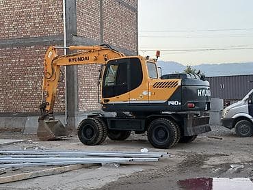 Экскаватор, Hyundai, 2011 г., Колесный at lalafo.kg Экскаватор, Hyundai, 2011 г., Колесный