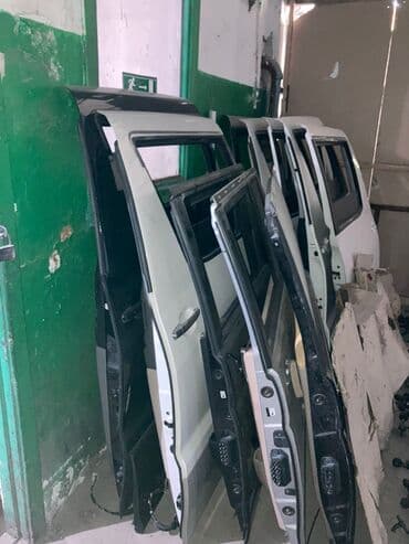 фото услуги рядом: Дверь Задняя левая Toyota, Б/у, Оригинал — 3