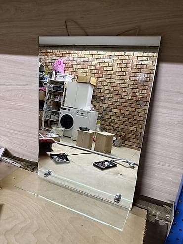 зеркало для ванны: Зеркало настенное с нижней стеклянной полкой. Подходит под любой — 2