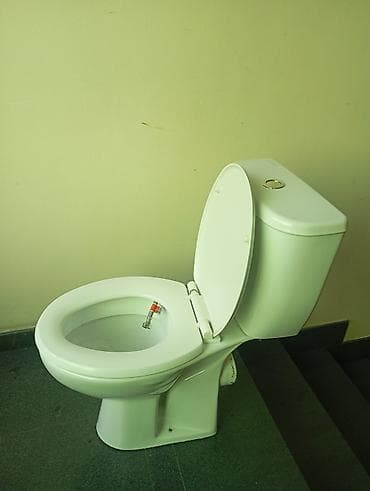 Унитазы и комплектующие: Унитаз Напольный, Б/у, Материал: Фаянс — 2