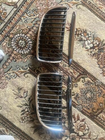 Решетка радиатора BMW 2008 г., Б/у, Оригинал at lalafo.kg Решетка радиатора BMW 2008 г., Б/у, Оригинал