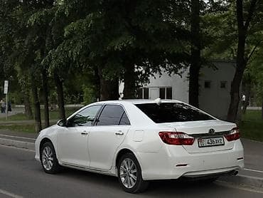 Toyota Camry: 2012 г., 2.5 л, Автомат, Бензин, Седан — 2