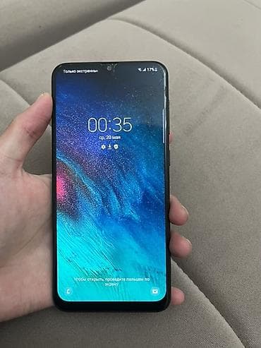 a 20 s: Samsung Galaxy A20, Б/у, 32 ГБ, цвет - Черный, 2 SIM — 1