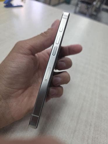 Техника и электроника: IPhone 15 Pro, Б/у, 128 ГБ, White Titanium, Чехол, Защитное стекло, 84 % — 5