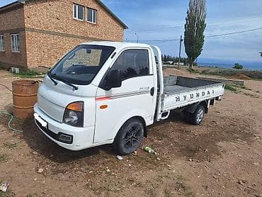 аренда авто ош камри: Hyundai Porter: 2015 г., 2.5 л, Механика, Дизель — 2