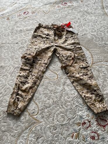 Продаю штаны, джоггеры абсолютно новые, размер M (32) off-white