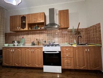 кухинний набор: Кухонный гарнитур с рабочей зоной (плита тоже продается отдельно) — 1