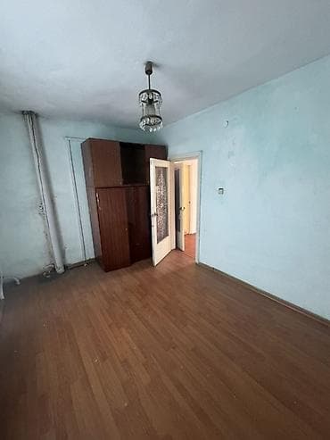 продаю 2 ком: 200 м², 6 комнат, Семейным — 7