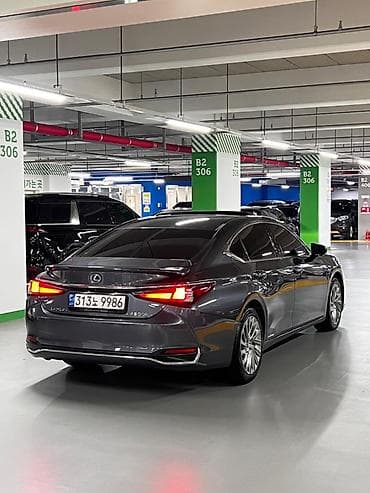 leksus gs 300: Lexus ES: 2022 г., 2.5 л, Автомат, Гибрид, Седан — 2