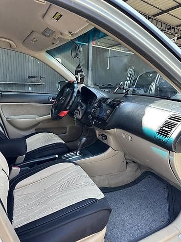 двери на гигант: Honda Civic: 2002 г., 1.5 л, Робот, Гибрид, Седан — 10