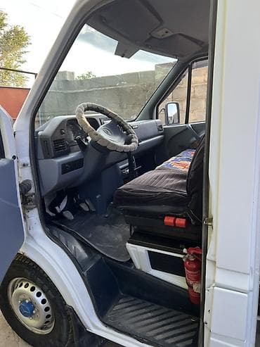 bws samurai: Грузовой фургон Mercedes-Benz Sprinter (кабина с будкой) - Тип — 3