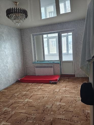 Светлая комната с выходом на балкон - Просторная комната правильной at lalafo.kg Светлая комната с выходом на балкон - Просторная комната правильной
