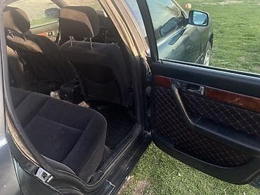 bmw e34 touring: Audi A6: 1995 г., 2.6 л, Бензин, Седан — 8