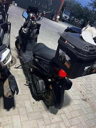 motor cycle: Скутер/макси-скутер городского типа, черный. Основные характеристики — 3