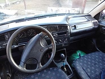 бампер на пасат б3: Volkswagen Golf: 1993 г., 1.8 л, Механика, Газ, Хэтчбэк — 2