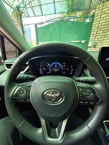 coroll: Toyota Corolla: 2024 г., 1.8 л, Вариатор, Гибрид, Седан — 10