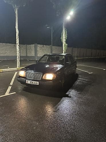 Mercedes-Benz W124: 1994 г., 2 л, Механика, Бензин, Седан — 1