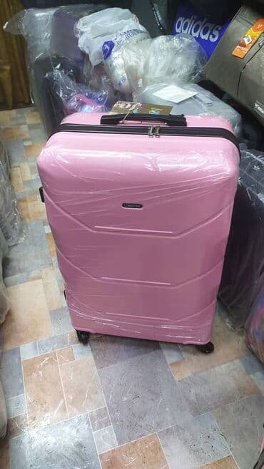 Чемодан, Новый, Маленький (до 40 л), На колесах