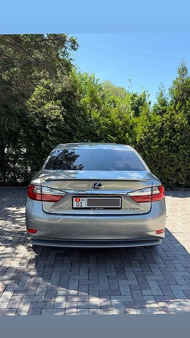 ls 400: Lexus ES: 2016 г., 2.5 л, Гибрид, Седан — 5
