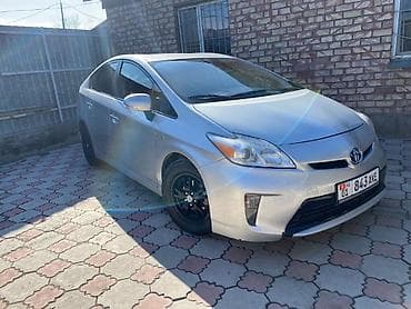 a6 c6: Toyota Prius: 2015 г., 1.8 л, Вариатор, Гибрид, Хэтчбэк — 2