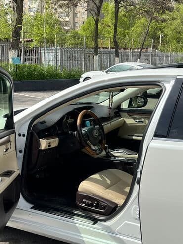 runx alex: Lexus ES: 2018 г., 2.5 л, Автомат, Гибрид, Седан — 11