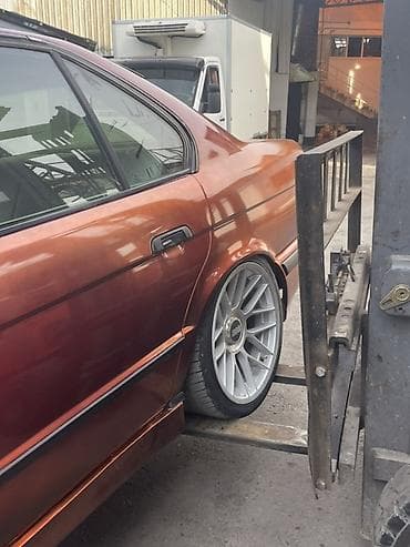 sg 9: BMW 5 series: 1993 г., 3 л, Механика, Бензин, Седан — 3
