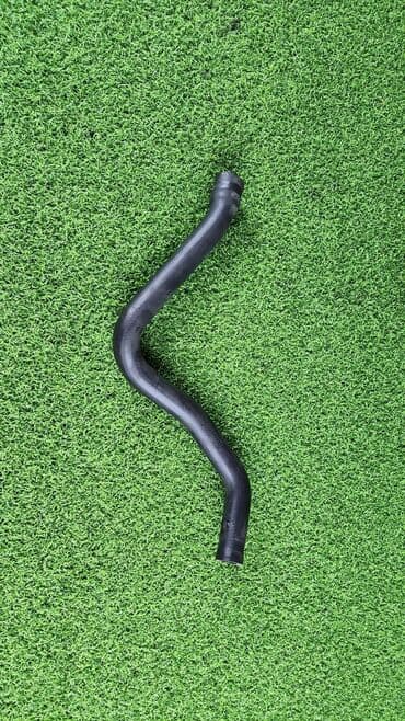 блок предохранителей: Патрубок 6421 8 367 929 Е39 Год 2000 В отличном состоянии, очень — 1