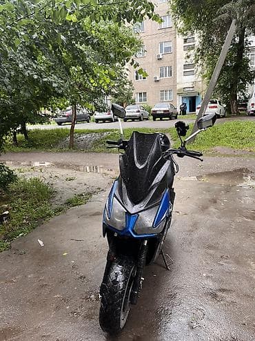 мопедный шлем: Скутеретта 180 куб. см, Бензин, Б/у — 1