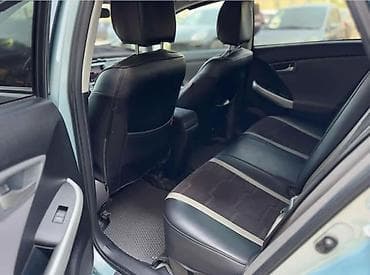 e2 byd: Toyota Prius: 2013 г., Вариатор, Гибрид, Хэтчбэк — 8