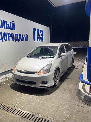 Toyota WISH: 2003 г., 1.8 л, Автомат, Бензин, Универсал