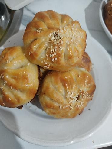 Домашние слоёные пирожки-«розочки» с кунжутом + заготовки теста