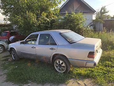Транспорт: Mercedes-Benz W124: 1990 г., Седан — 1