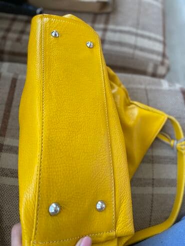 сумка ручной работы из натуральной кожи: Продаю 💯 % кожаную сумку Брали за 10000сом Продаю за 1500 сом Б/У — 4