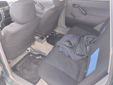 v klass: Volkswagen Passat: 1991 г., 1.8 л, Ручные, Бензин, Универсал — 6