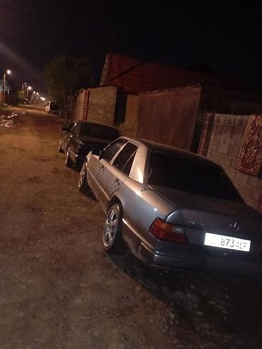 лобовые стекла ауди 80: Mercedes-Benz W124: 1987 г., Автомат, Бензин, Седан — 5