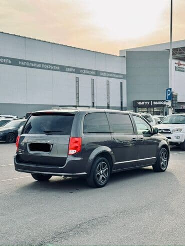 машина за 5 тысяч долларов: Dodge Caravan: 2019 г., 3.6 л, Автомат, Бензиновая, Минивэн — 2