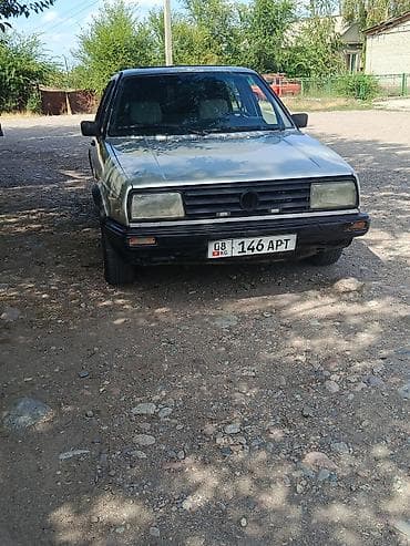 Volkswagen Jetta: 1986 г., 1.8 л, Механика, Седан — 4
